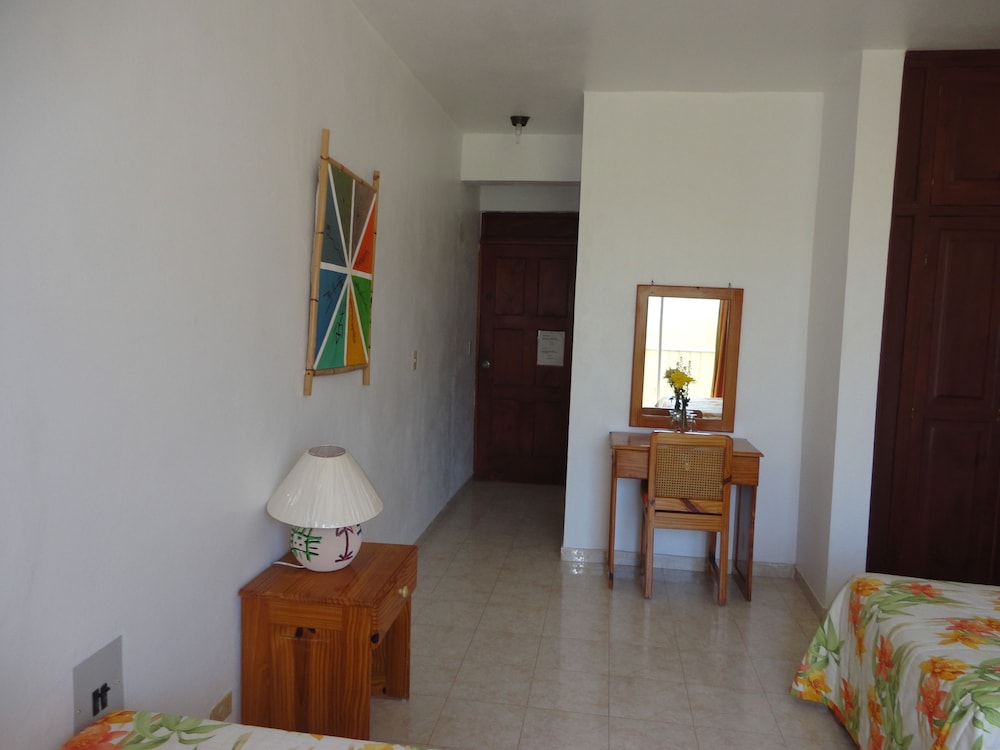 Family Room photo 2