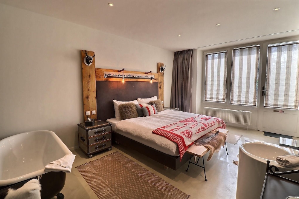 Double Room, Annex Building