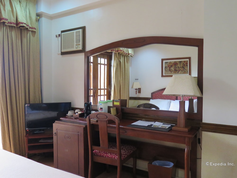 Double Room With Pool View photo 2