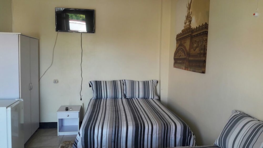 Economy Double or Twin Room photo 3