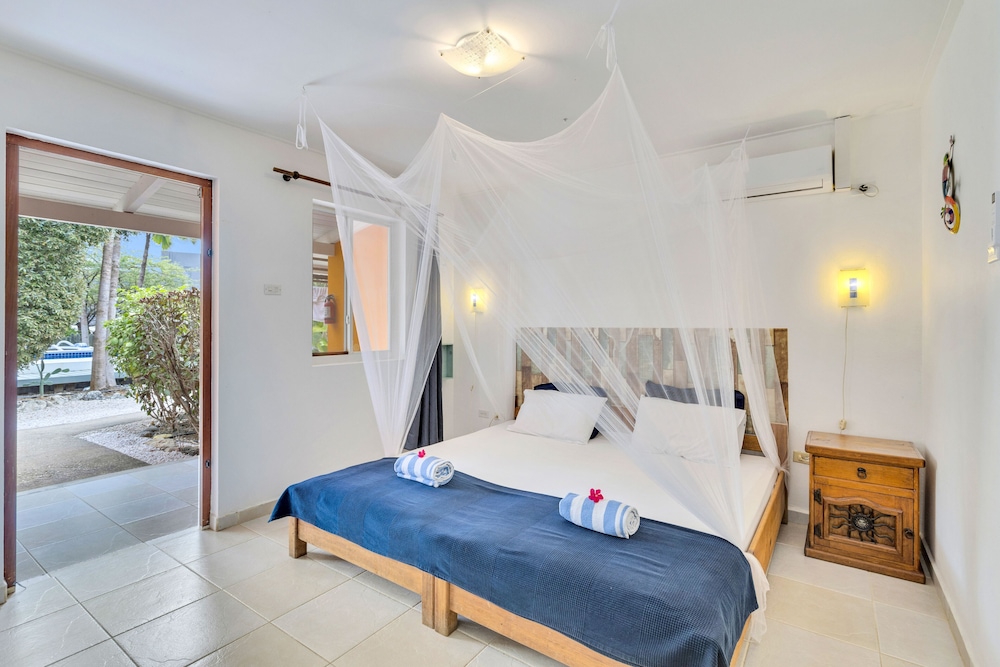 Classic Double Room, 2 Twin Beds, Non Smoking, Garden View photo 2