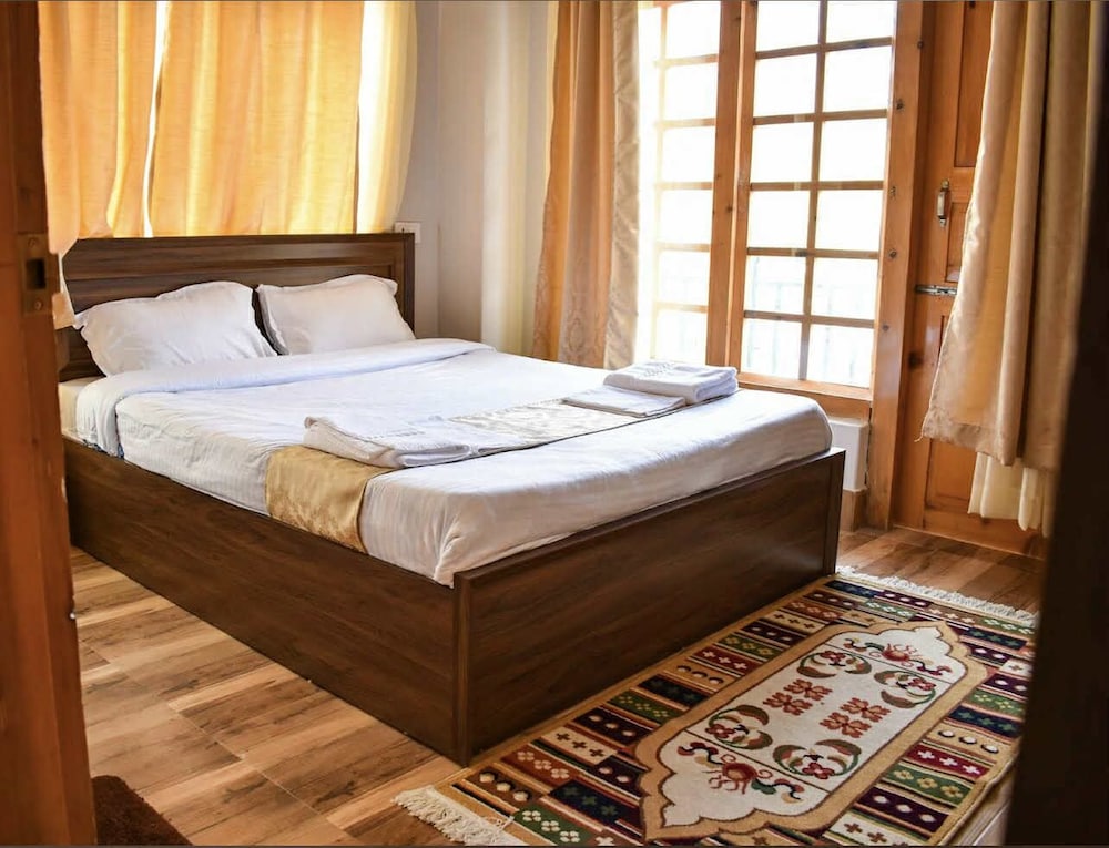 Honeymoon Double Room Single Use photo 1