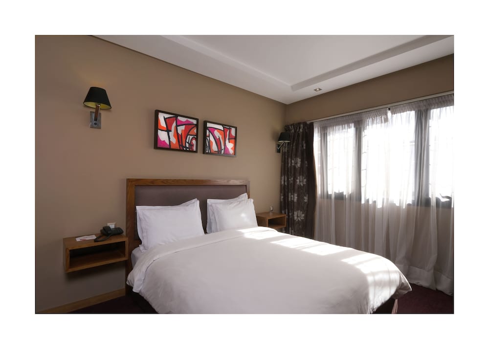 Deluxe Double Room, 1 Queen Bed, Non Smoking, City View - Photo 13