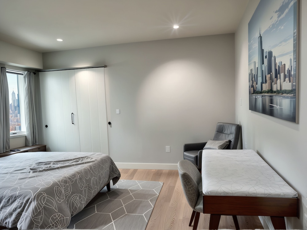 Superior Townhome, 4 Bedrooms
