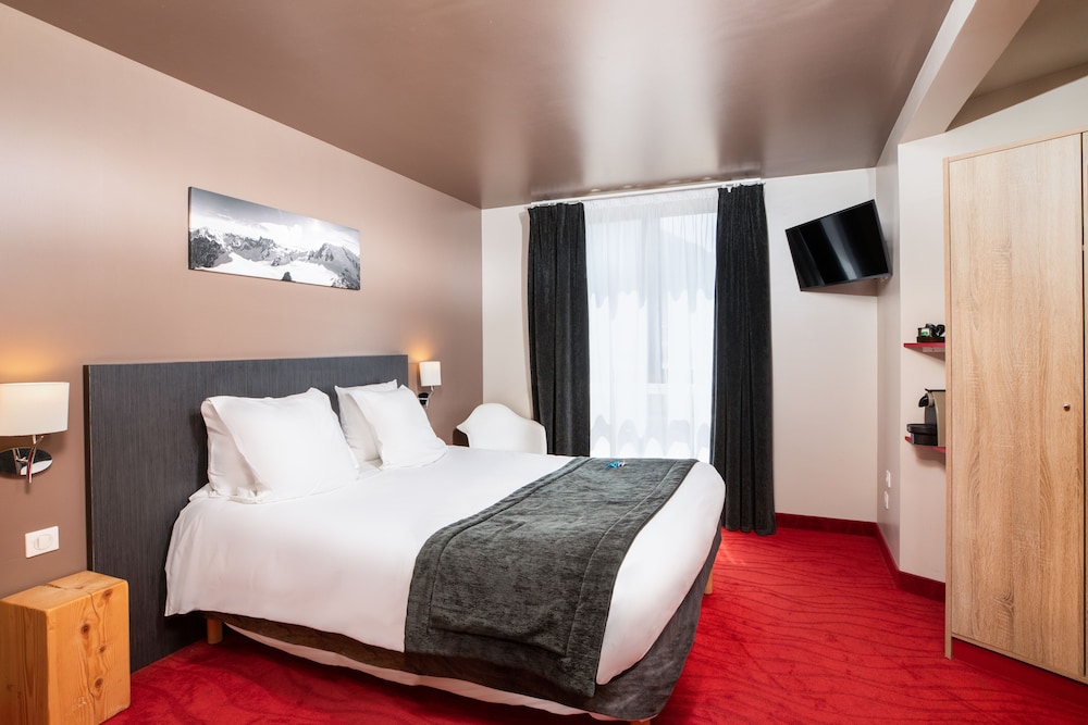 Junior Suite, Resort View - Photo 11