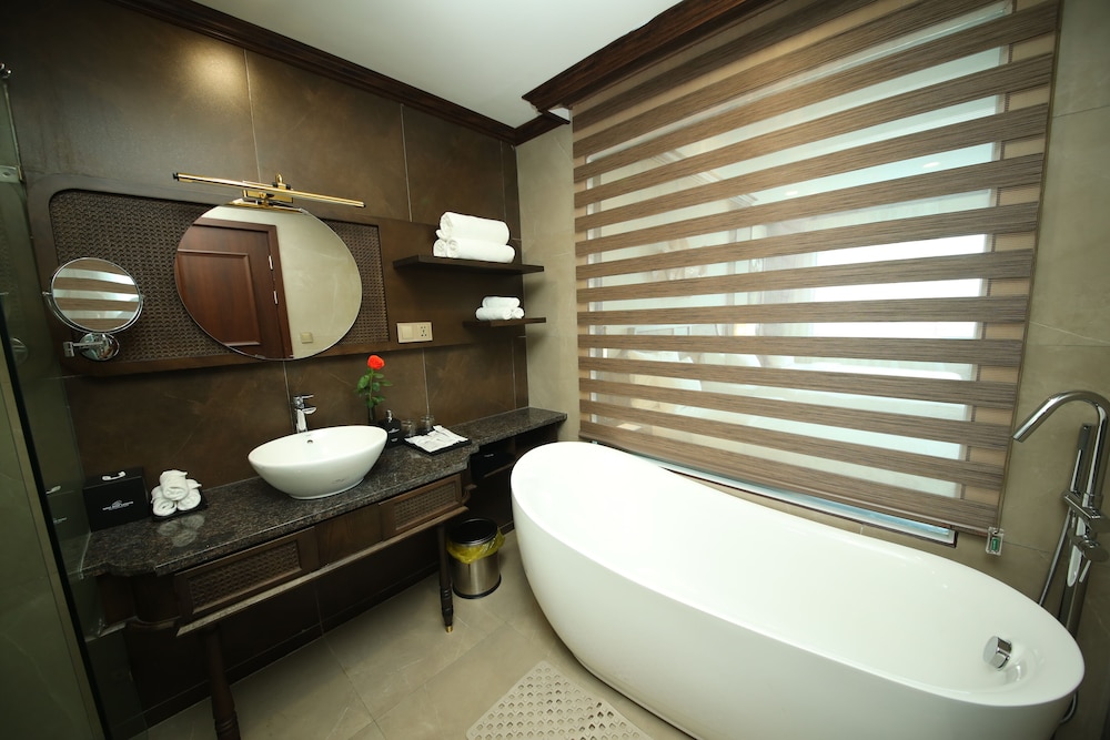 Grand Deluxe Twin Room (Indochine Wing) - Photo 5