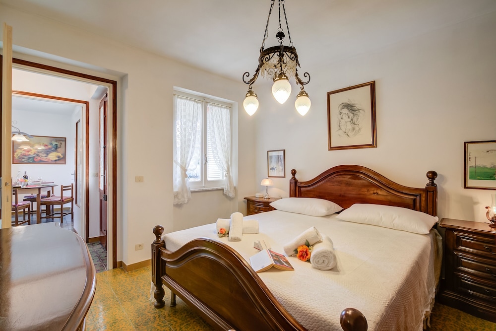 Family Apartment, Multiple Bedrooms (Il Cortiletto di Marina Pet Friendly) photo 3