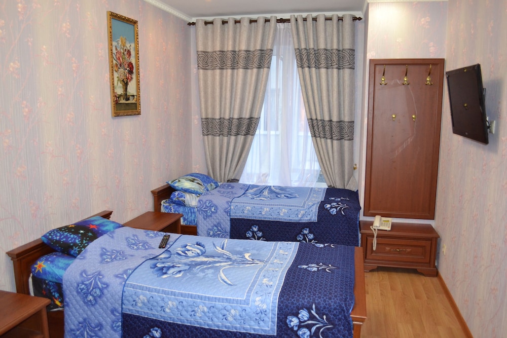 Comfort Triple Room