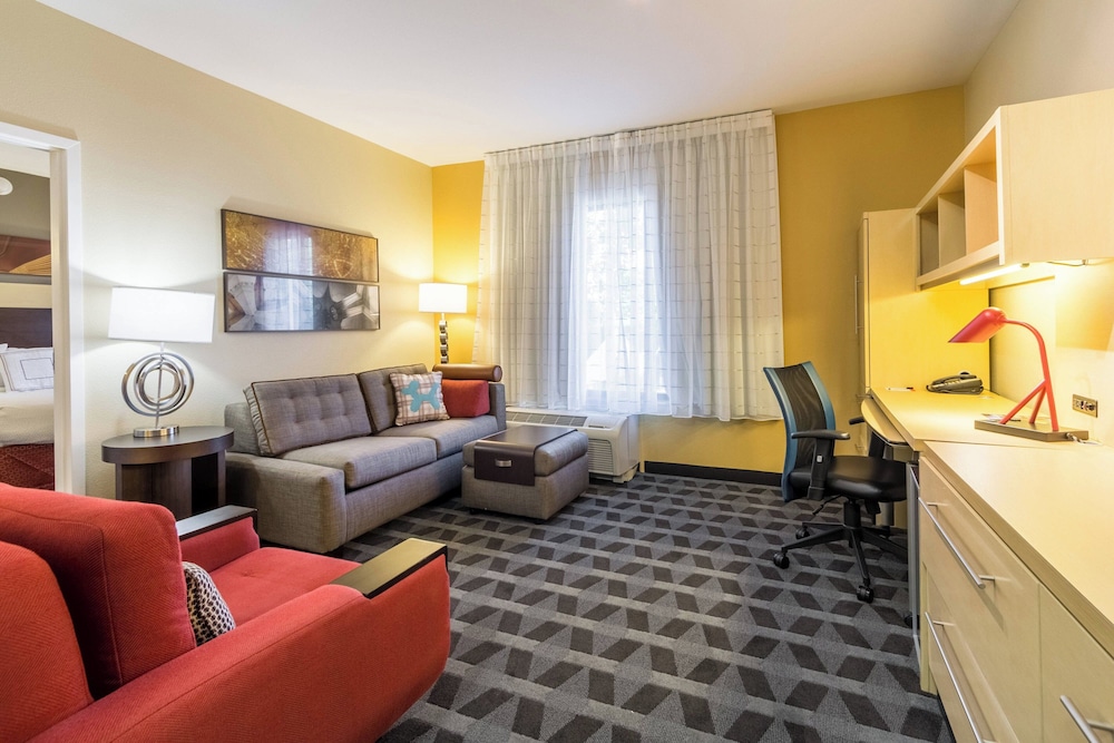 Suite, 1 Bedroom - Photo 1