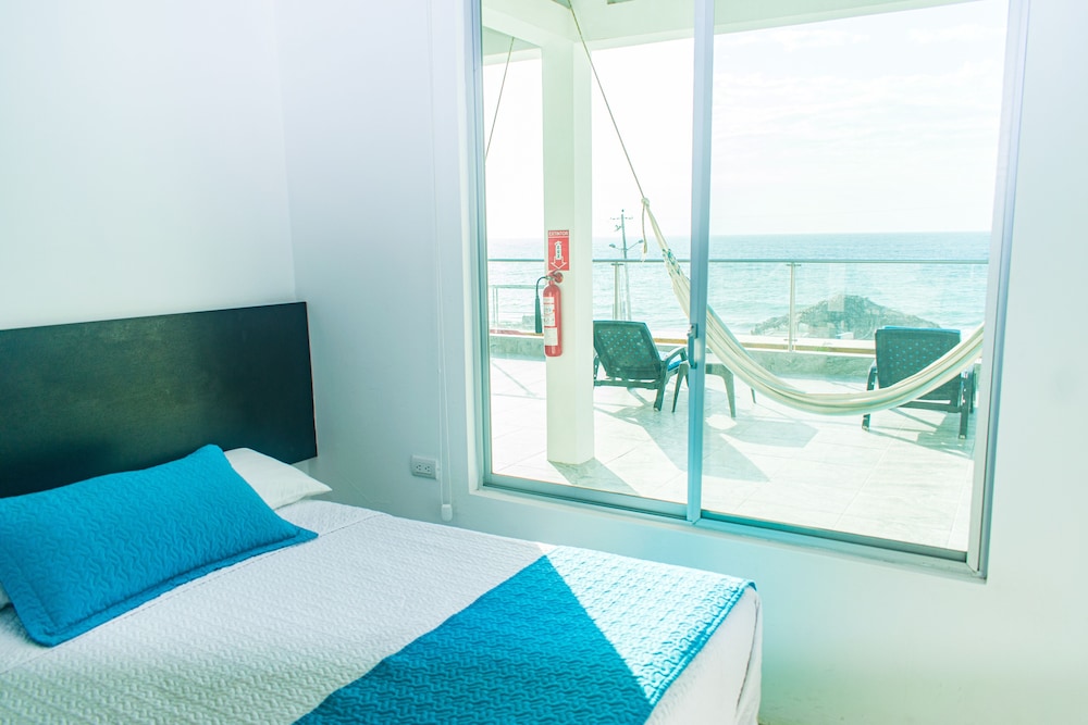 Family Double Room, 2 Double Beds, Balcony, Ocean View photo 2