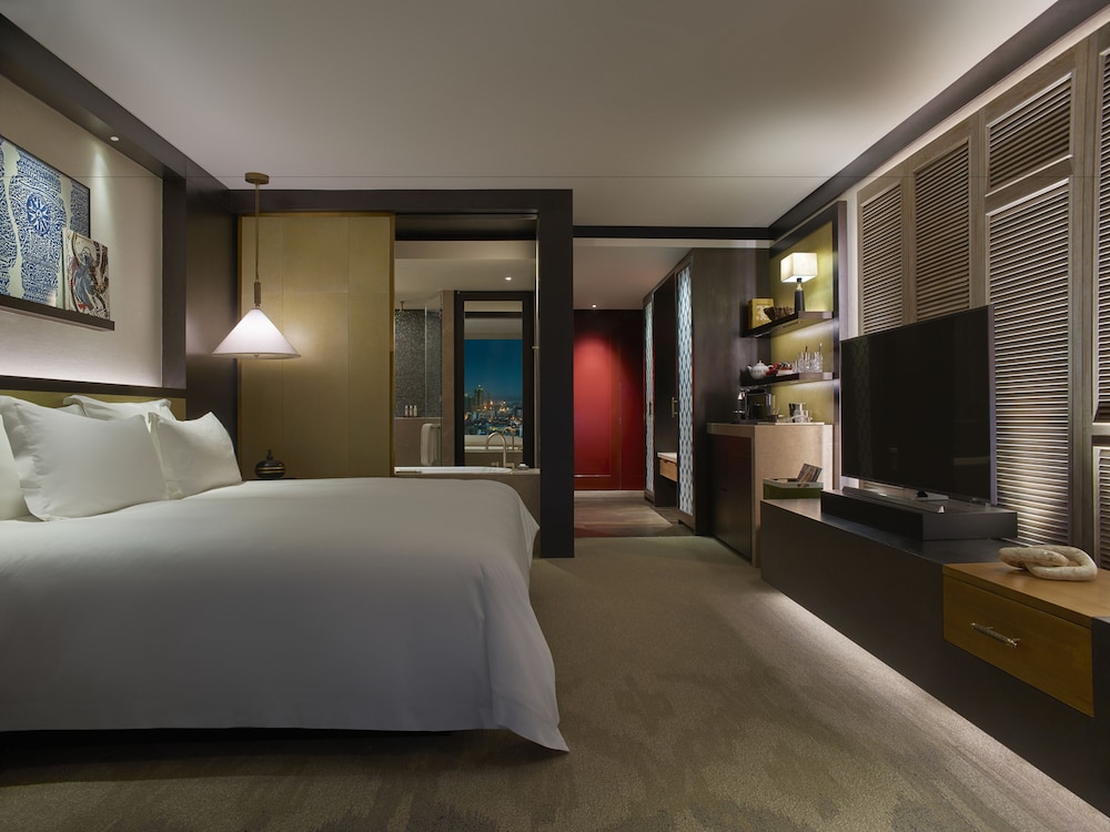 Executive Room, 1 King Bed photo 2