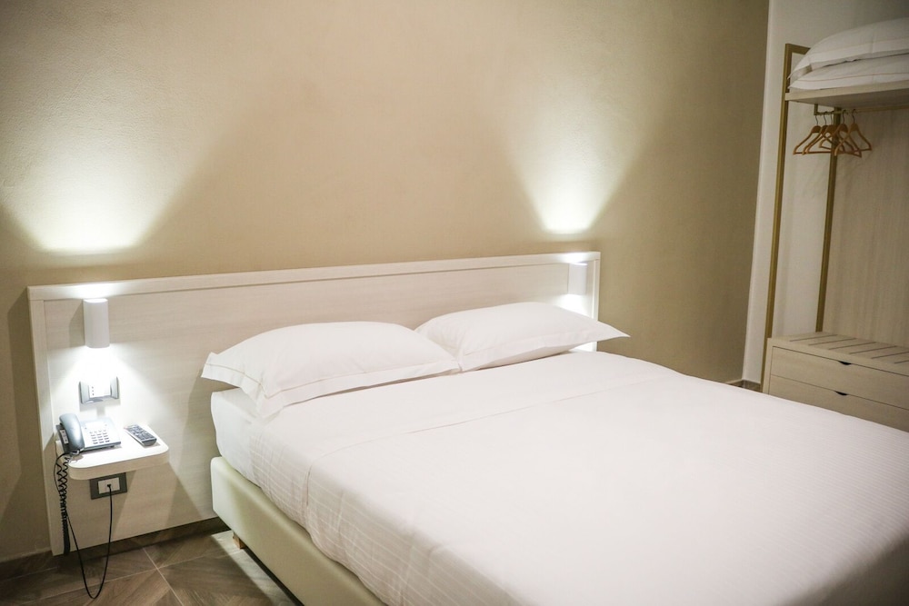 Standard Double Room - Photo 5