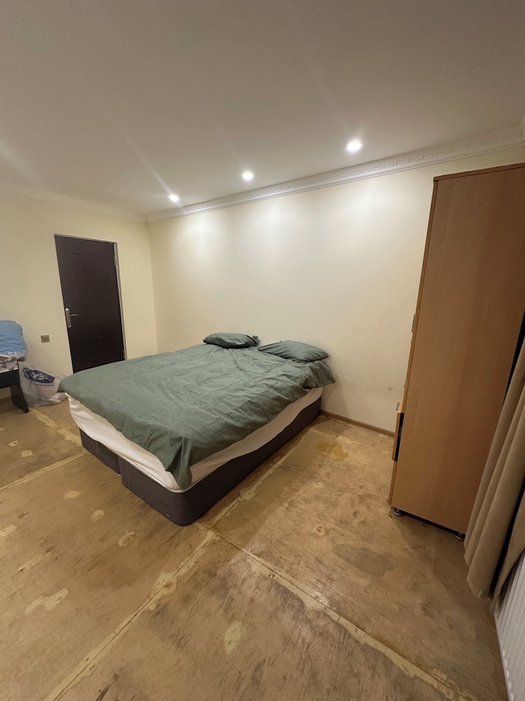 Basic Double or Twin Room - Photo 27