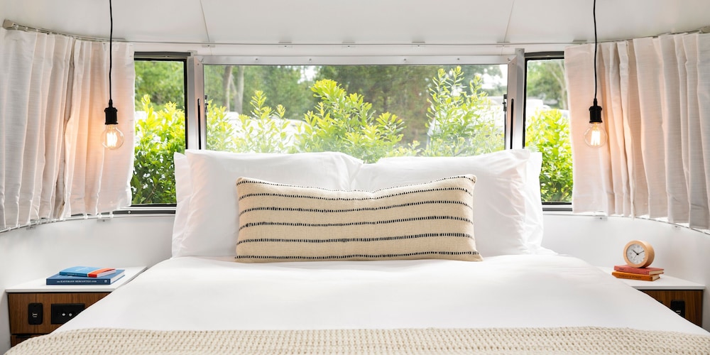 Suite (Explorer) - Photo 2
