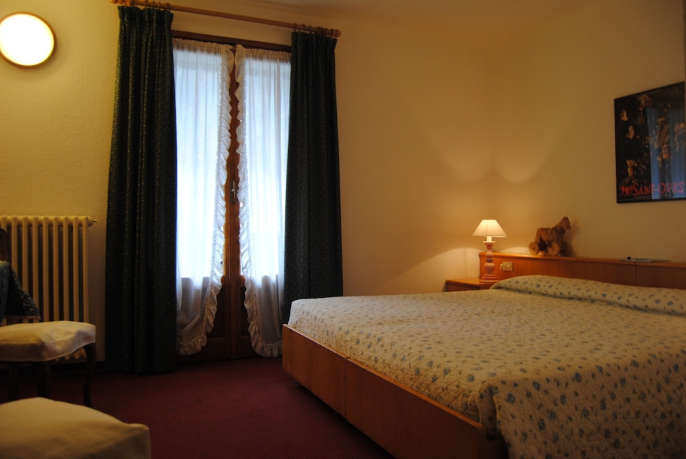 Basic Double Room