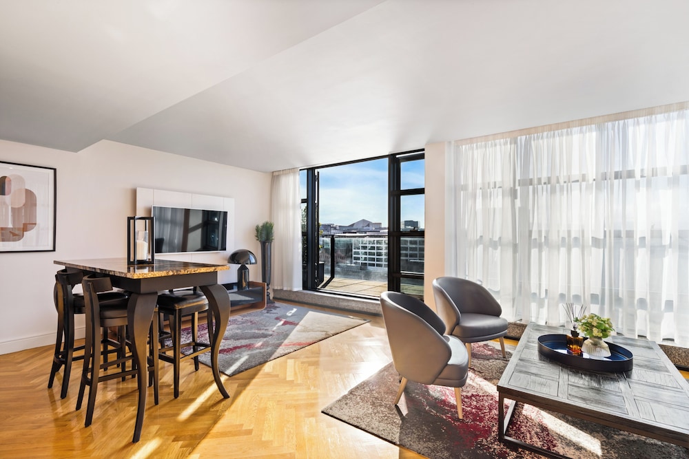 Penthouse - Photo 5
