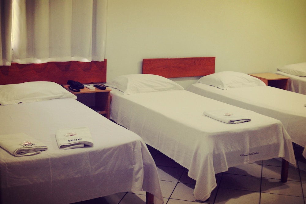 Standard Triple Room, 3 Twin Beds photo 3