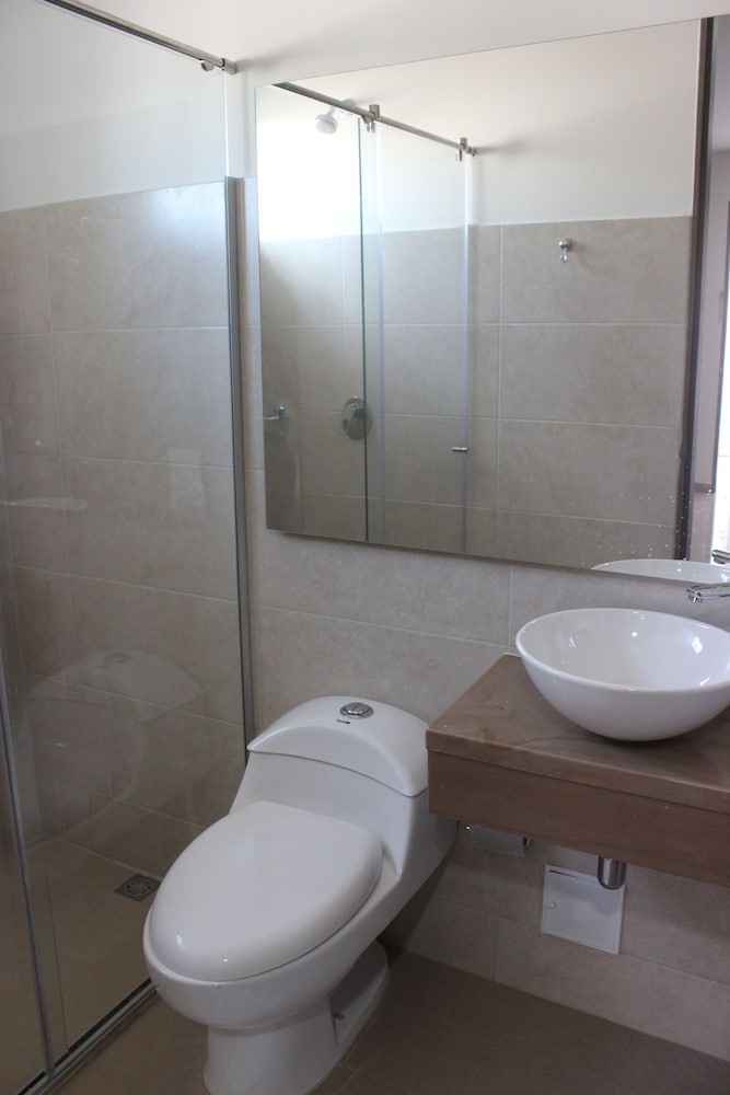 Standard Double Room, 1 Double Bed, Ensuite, Garden View photo 3