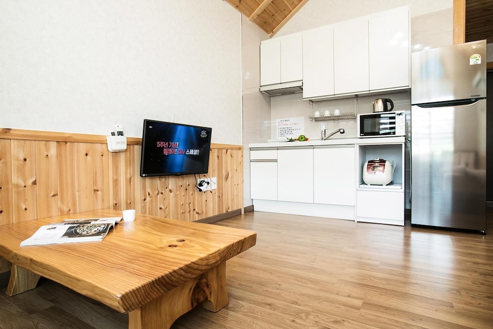 Basic Room, 1 Bedroom (Jinjoo202) - Photo 6