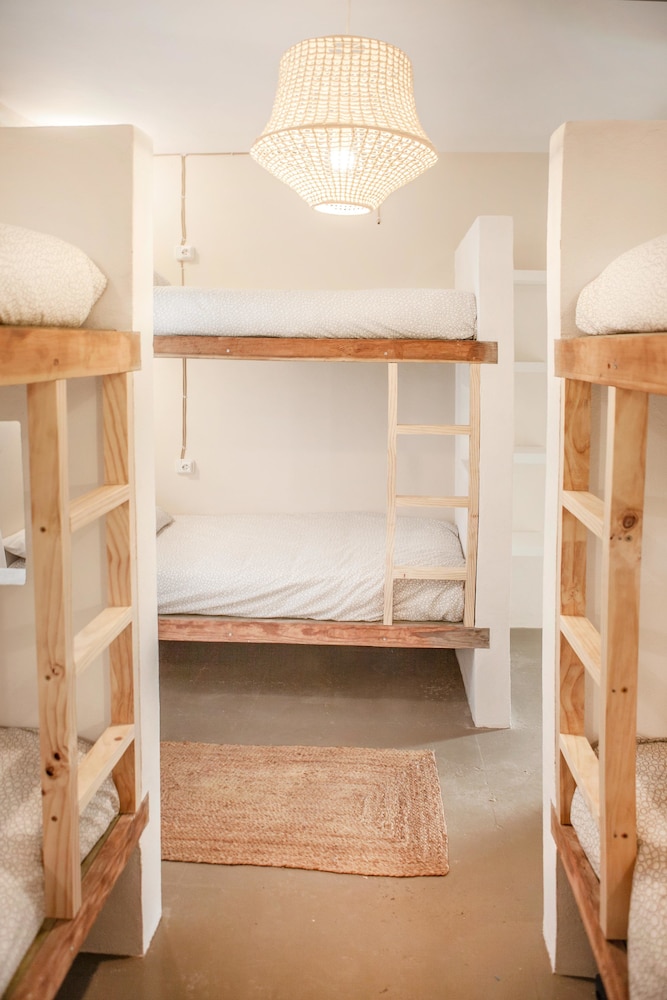 Shared Dormitory, Mixed Dorm, Private Bathroom (1 bed in 6 Bed Dorm)