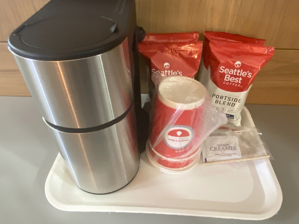 Superior Room, 1 Queen Bed, Smoking - Photo 5