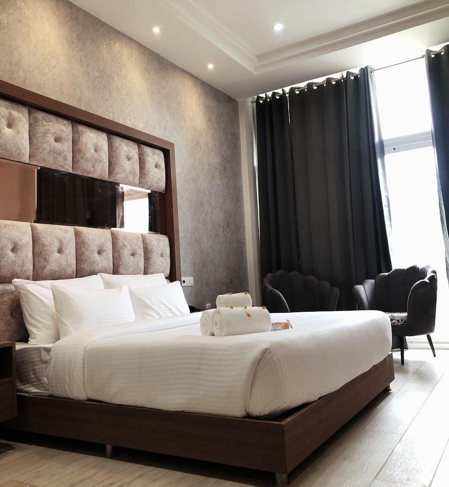 Deluxe Double Room - Photo 3