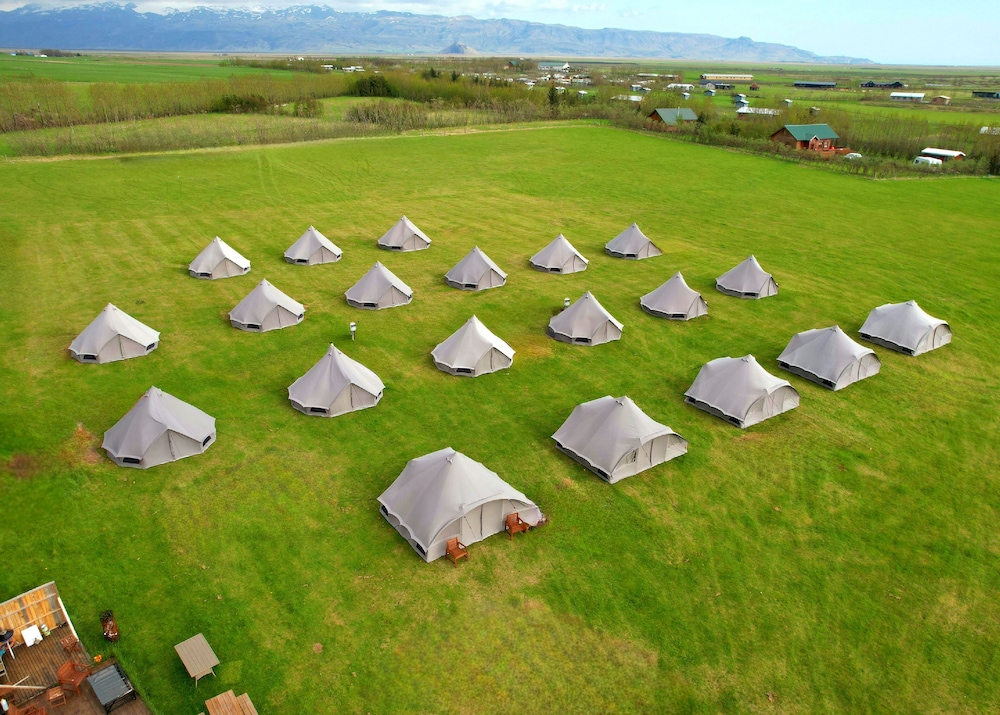 Deluxe Tent photo 3