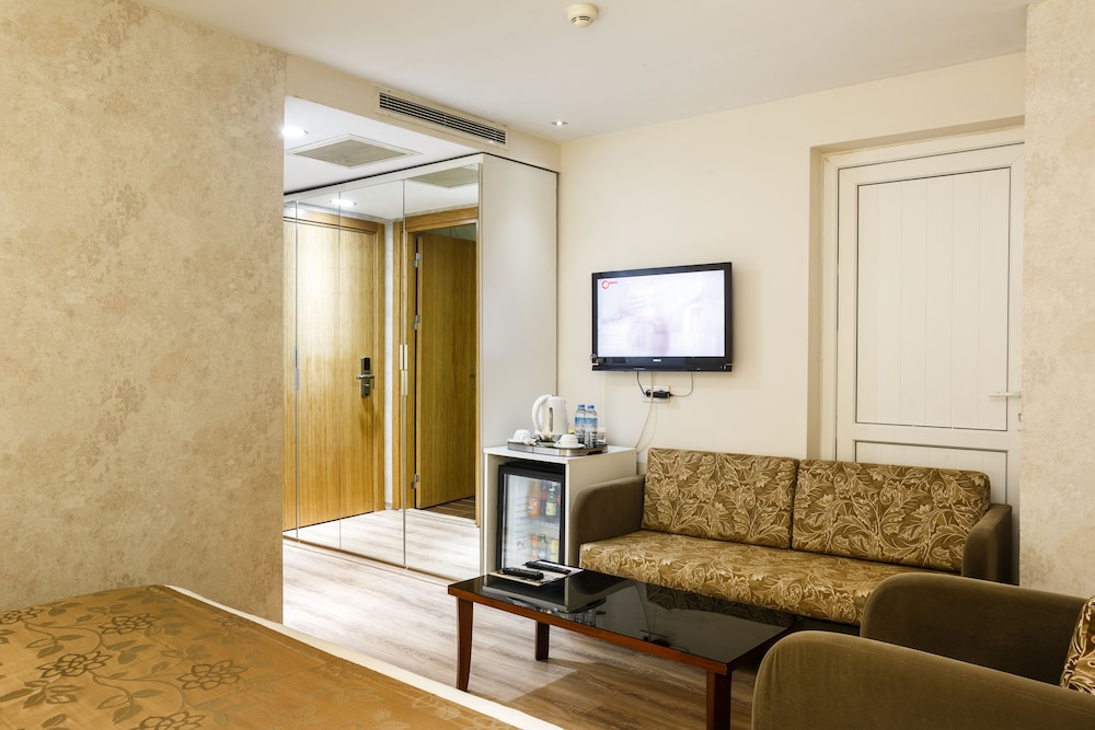 Standard Room photo 2