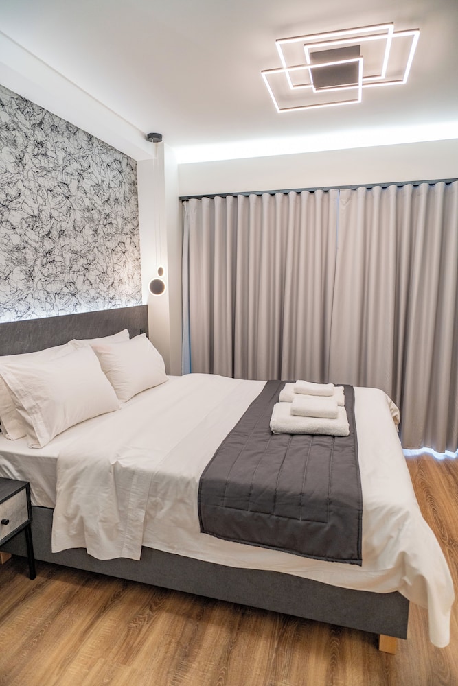 Superior Triple Room photo 3