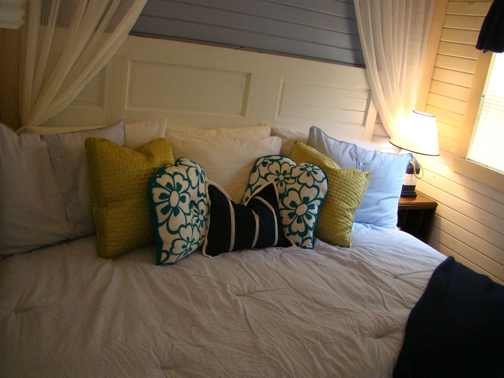 Family Cabin, Multiple Beds photo 1