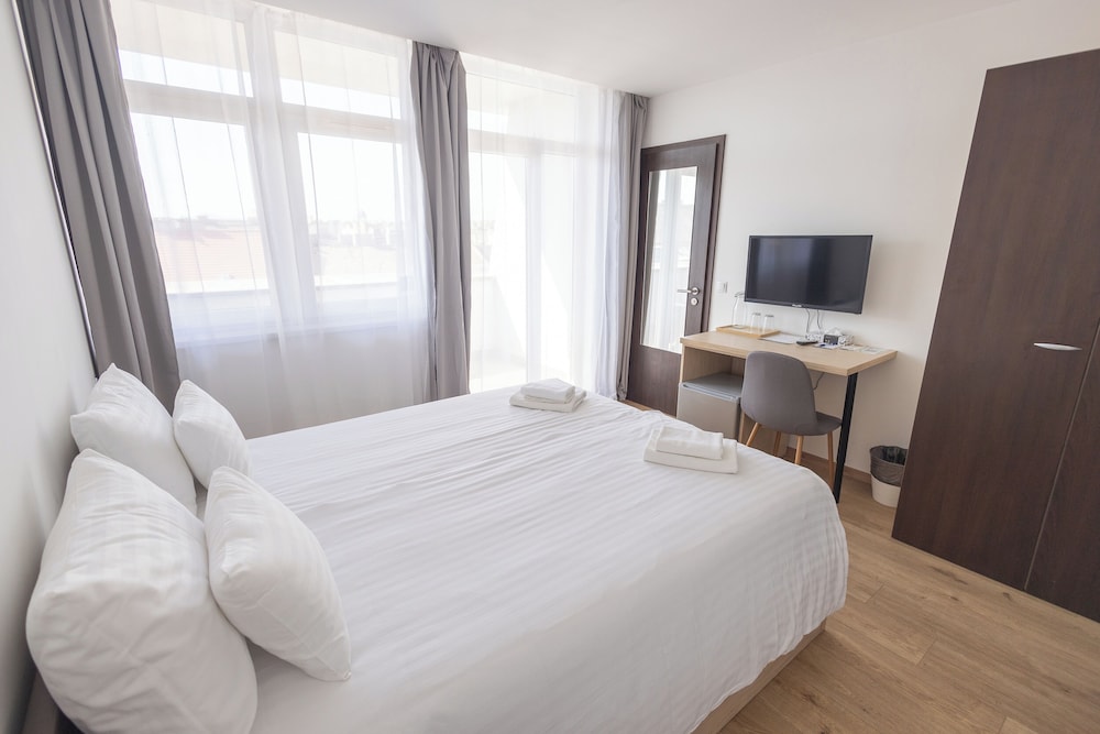 Standard Room - Photo 1