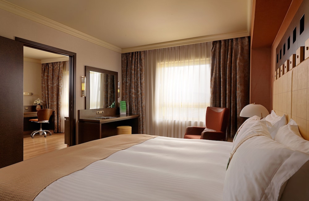 Premium Room, 1 King Bed, Non Smoking