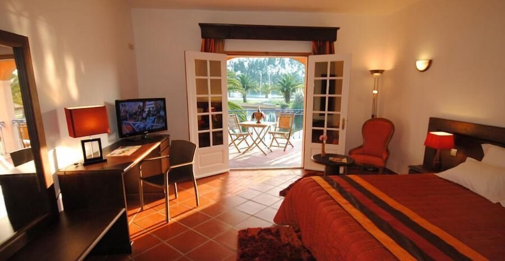 Standard Double Room, Lake View