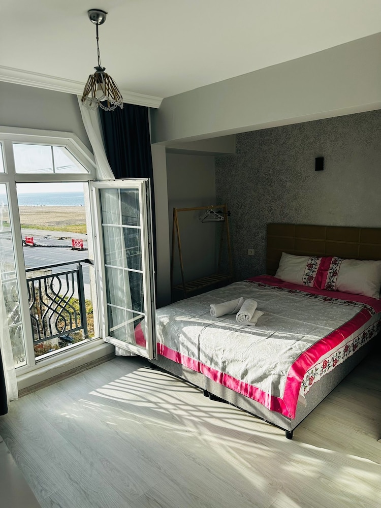 Standard Double Room - Photo 35