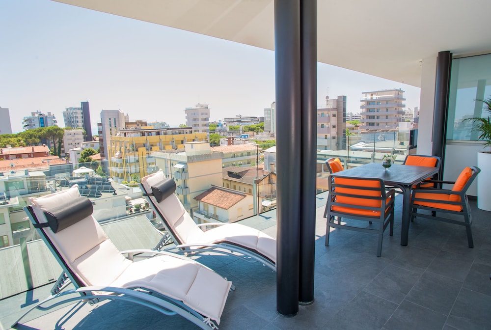 Panoramic Suite, 1 Bedroom, Ocean View photo 3
