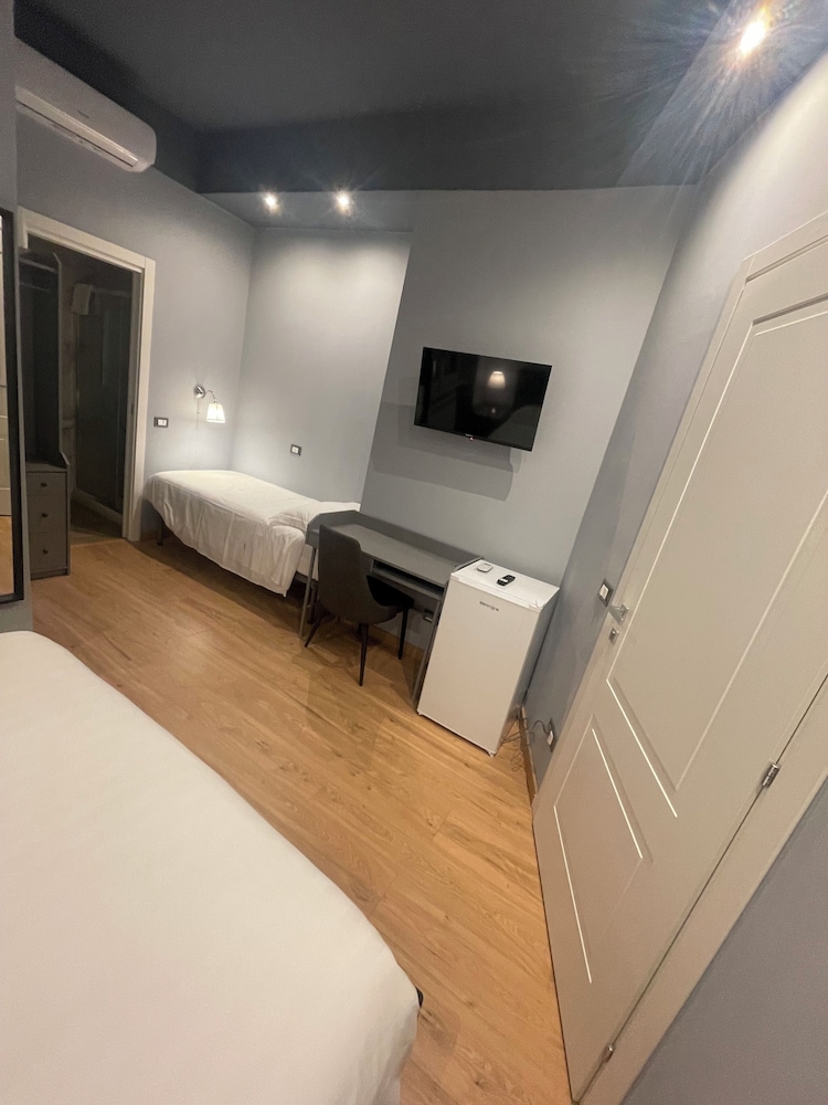 Deluxe Double Room, Courtyard View