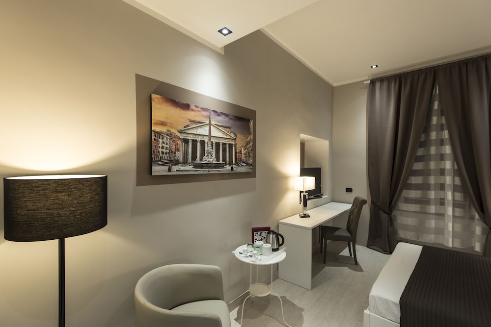 Deluxe Triple Room (PANTHEON) photo 2