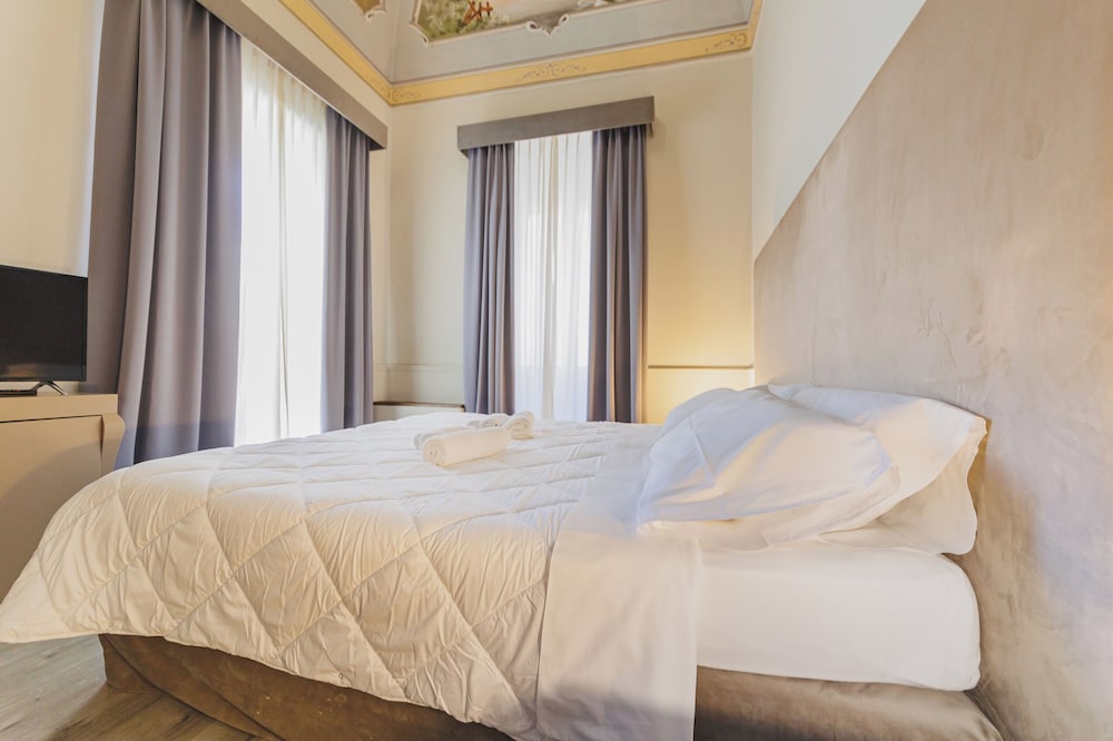 Superior Double or Twin Room photo 3