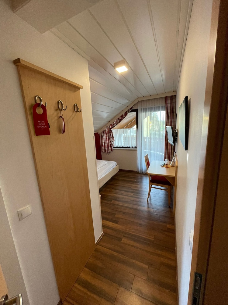 Comfort Single Room