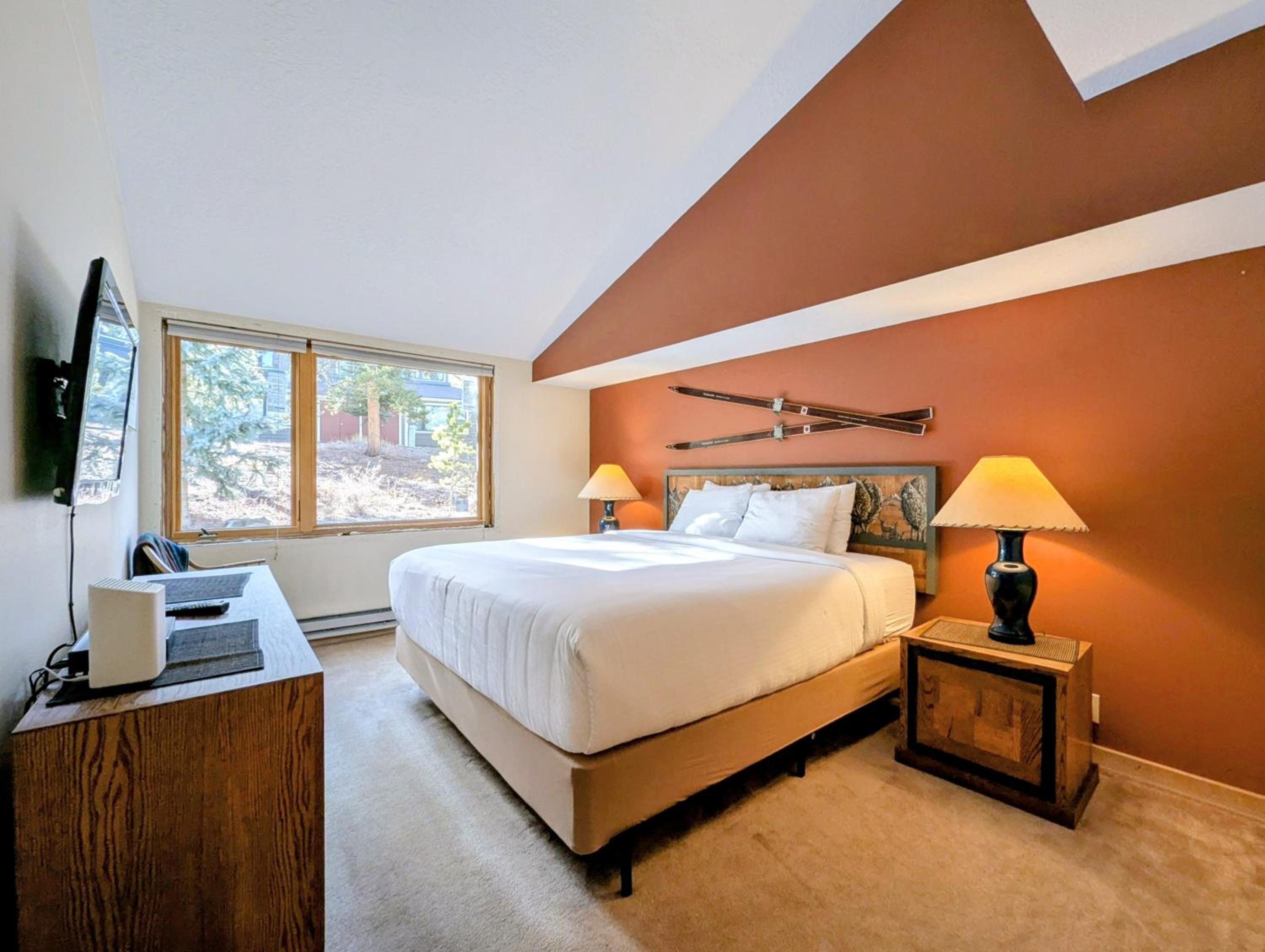 Two-Bedroom Apartment with Balcony photo 1
