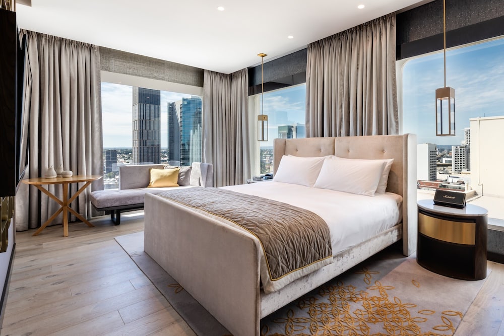 Suite (Penthouse)