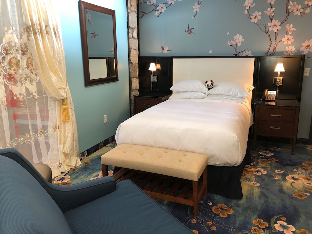 Panoramic Room