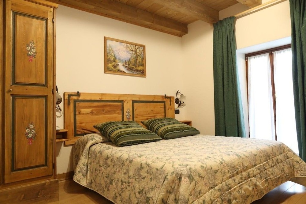 Quadruple Room, Mountain View photo 1