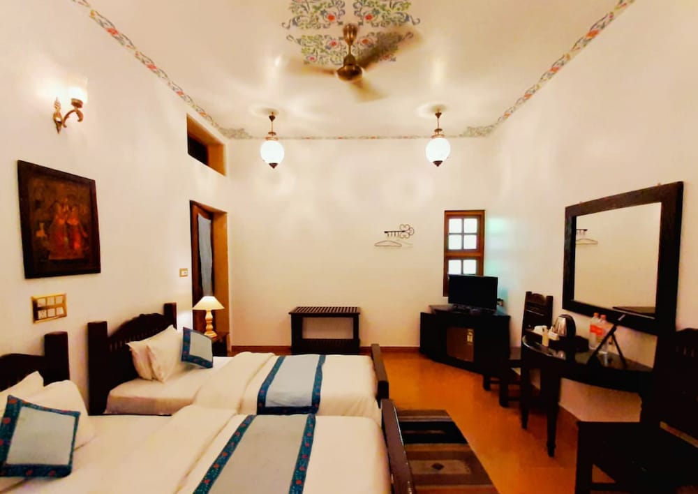 Deluxe Triple Room, 3 Twin Beds photo 3