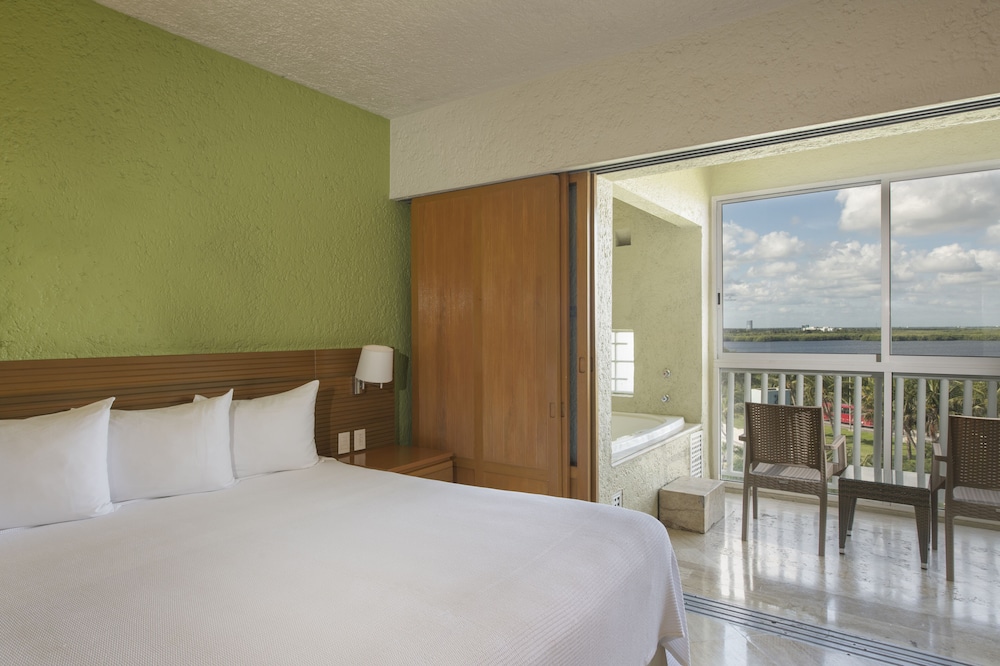 Club Suite photo 1