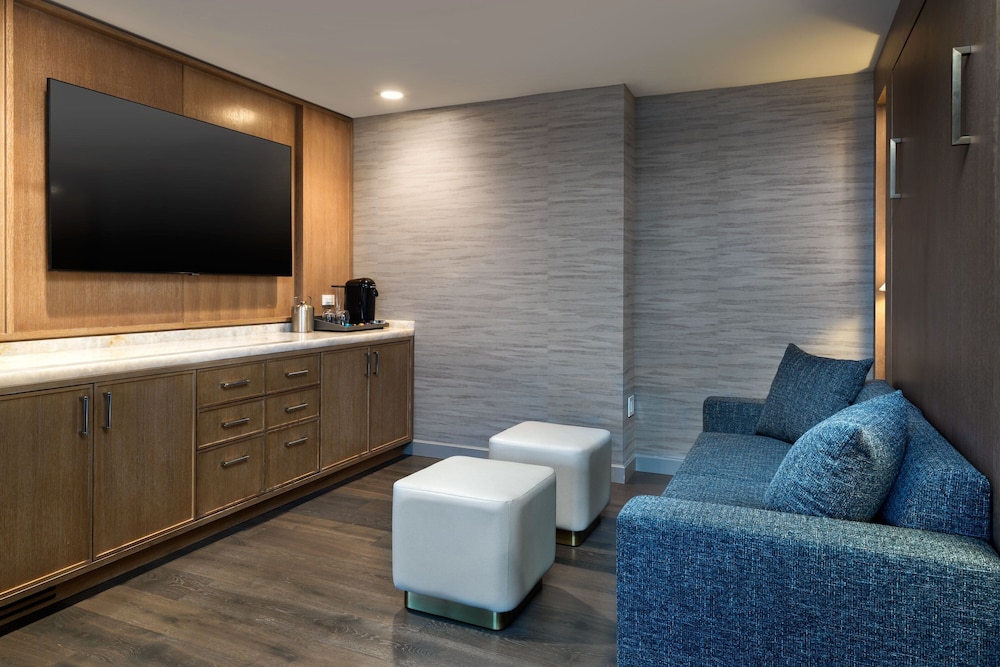 Luxury Suite, 1 Bedroom thumbnail 5