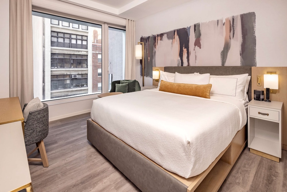 Studio, 1 King Bed, Accessible (Hearing)