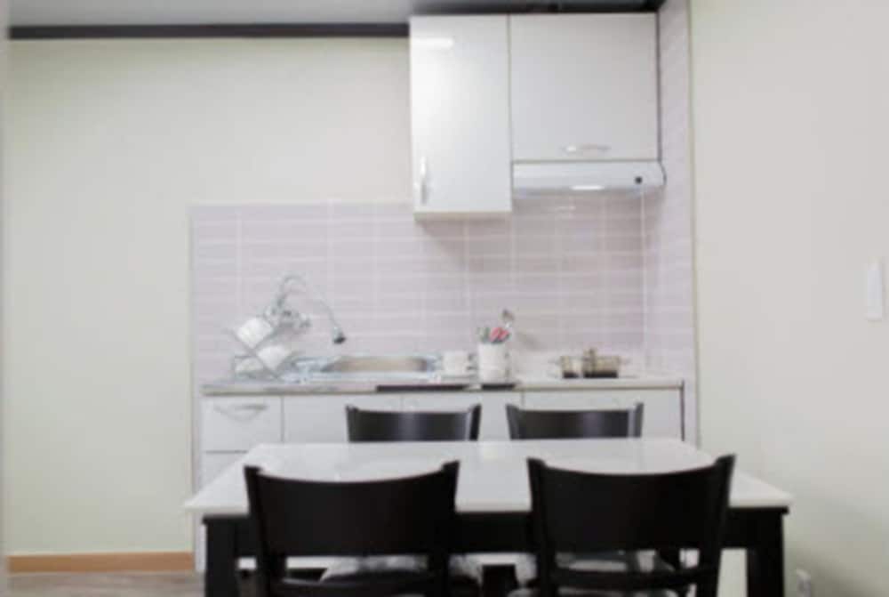 Twin Room, Kitchenette photo 2