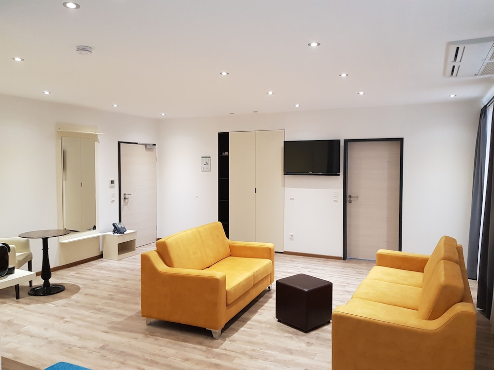 Suite, Terrace