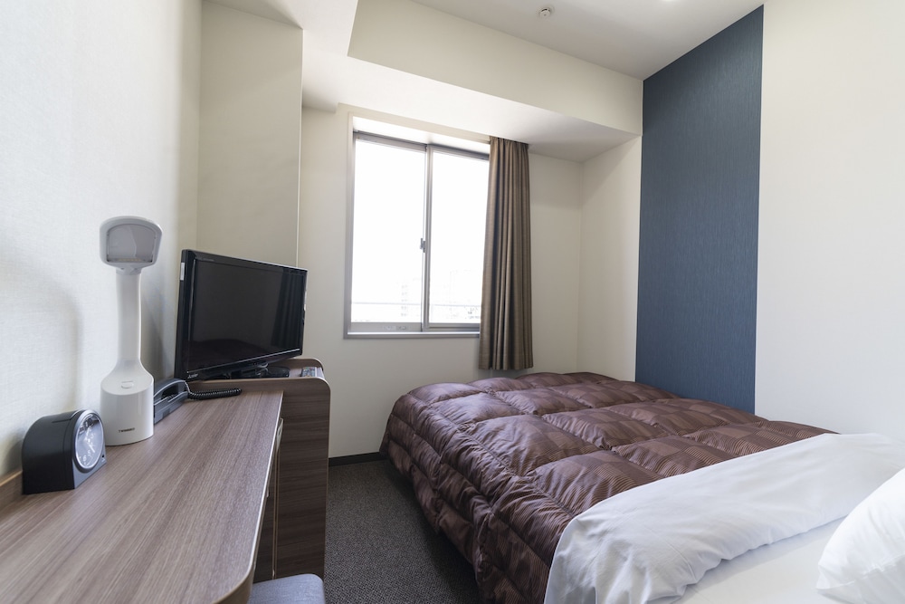 Single Room, Smoking